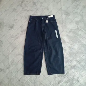 새상품! GU 배럴 레그 진 3XL 네이비 온라인 한정 사이즈