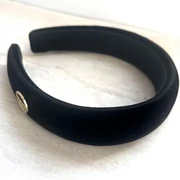 [ 새상품급 ] 샤포도오 벨로아 헤드밴드 블랙 머리띠 금 로고 포함