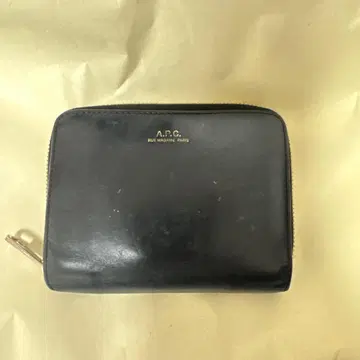 A.P.C. 블랙 가죽 접이식 지갑