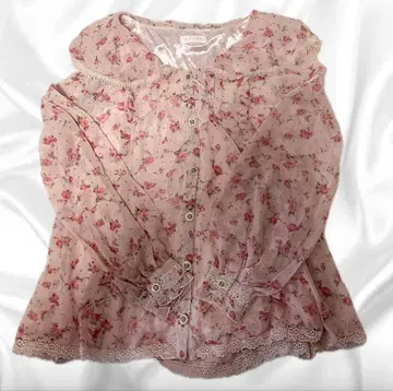 [ 초레어, 컨디션 최상 ] LIZLISA 세일러 카라 플라워 블라우스