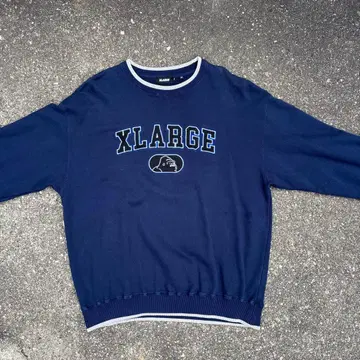 XLARGE 네이비 로고 크루넥 트레이닝복