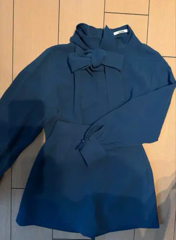 [새상품급] snidel 리본 포함 긴팔 블라우스 셋업