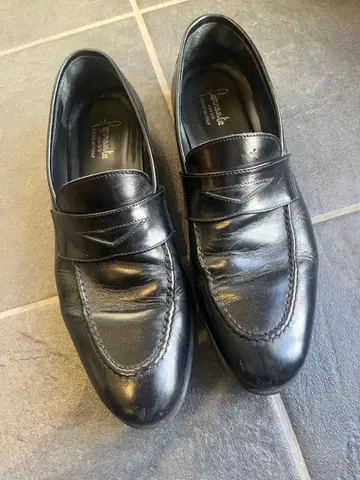 페란테이세오 겉가죽 블랙 로퍼