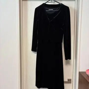 HIS MISS 벨벳 블랙 드레스