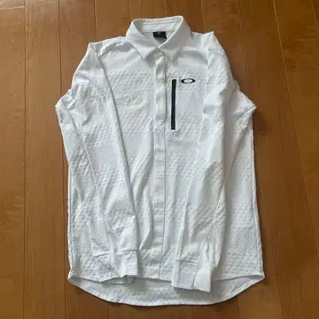Oakley 화이트 긴팔 피케 셔츠 M