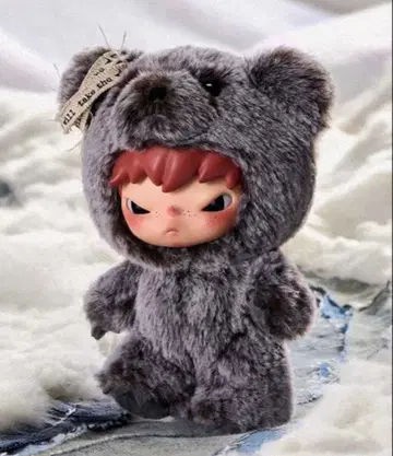 POPMART Hirono Frostfall Hour 봉제 인형