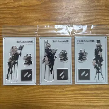 니어 오토마타 NieR:Automata 아크릴 스탠드 2B와 서적 외