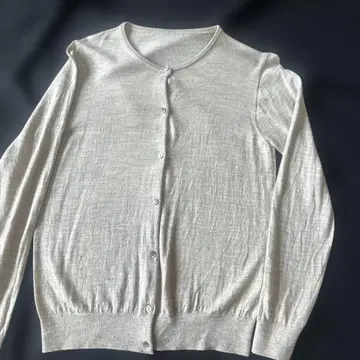 울 100% 라이트 베이지 가디건 M