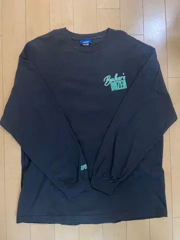 LFYT / 베이커스 더즌 롱 슬리브 티셔츠