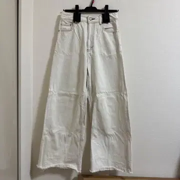 [ 새상품급 ] PUBLICTOKYO 화이트 와이드 데님