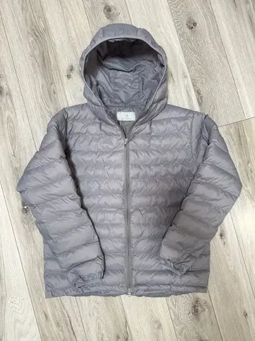 그레이 후드 부착 다운 자켓