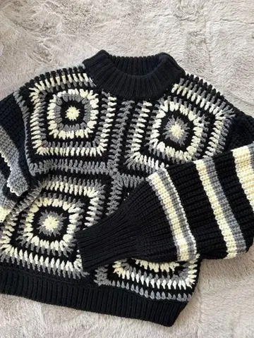 MURIA 그래니 스퀘어 니트 스웨터