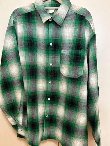 그린 계열 체크 플란넬 셔츠