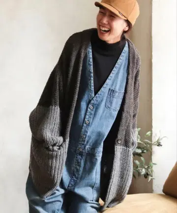 서울베리 M 사이즈 차콜 그레이 가디건