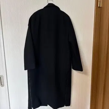 BLENHEIM 블랙 롱 코트 지퍼 달린 소매