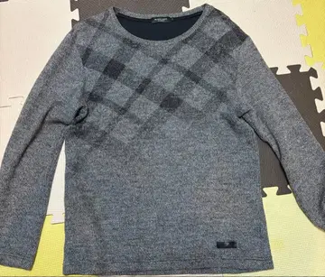 그레이 체크 무늬 스웨터 니트