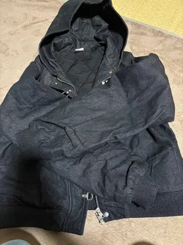 지하인 온라인 S 사이즈 블랙 토글 후크 리지드 액티브 자켓