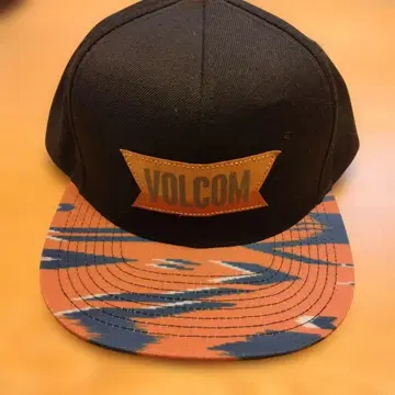 VOLCOM 스냅백 캡 블랙/오렌지/파랑 모자