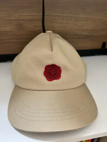 PRIVILEGE 캡 베이지