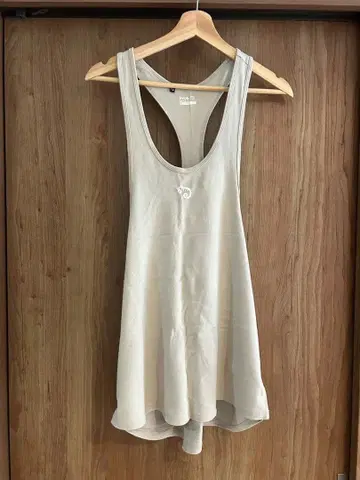 PVOT 백 오픈 탱크탑 M