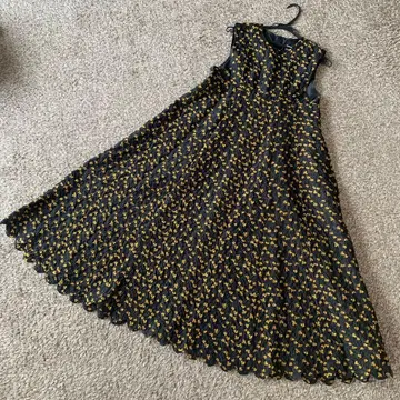 PERNA 원피스 스캘럽