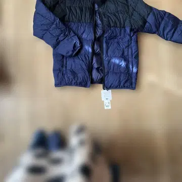 [택 포함 새상품] 유니클로 ULTRA LIGHT DOWN 네이비/블랙