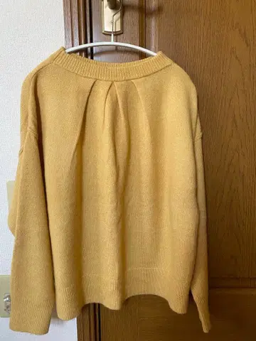 어반 리서치 도어스 스웨터