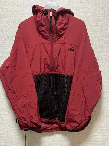 버건디 하프 지퍼 나일론 자켓