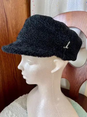 뮐바우어 무스탕 햇 블랙