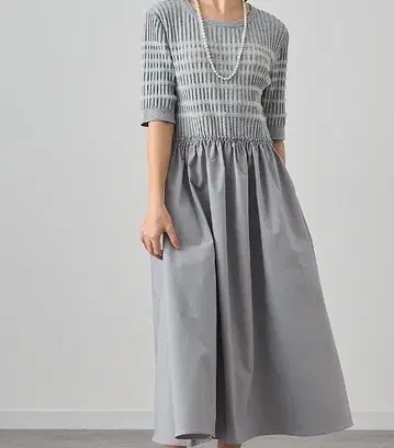 ANAYI 그레이 페더 보더 도킹 원피스