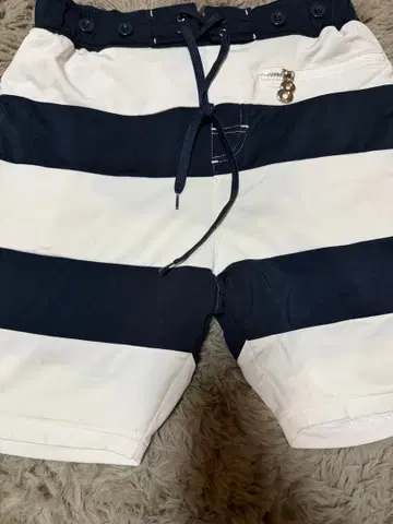 MUTE 보더 숏팬츠 네이비/화이트