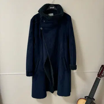 네이비 무스탕 코트