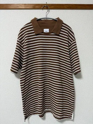 ts(s) 브라운/화이트 스트라이프 스키퍼 T셔츠