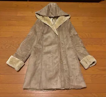 앞 지퍼 무스탕 느낌 후드 부착 코트 M 브라운