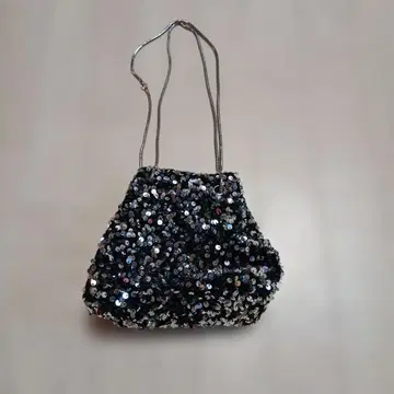 스팽글 장식 핸드백