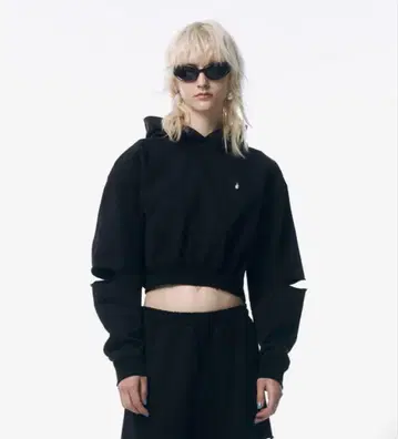 JOSE MOON 조제문 슬릿 쇼트 후드티