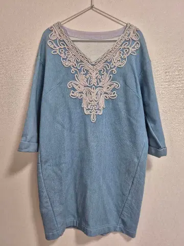 그레이스 콘티넨탈 라이트 블루 자수 원피스