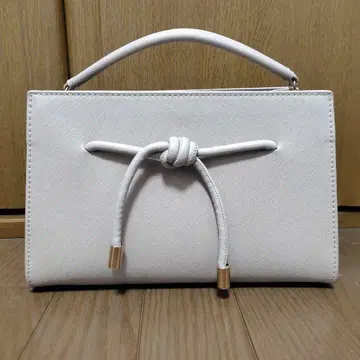 화이트 미니 핸드백 매듭 포함
