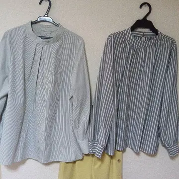 스트라이프 셔츠와 베이지 팬츠 세트