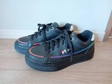 FILA 통굽 스니커즈 블랙 컬러풀 라인