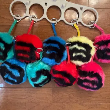 BIGBANG 컬러풀 퍼 키링 모든 색상 9개 세트