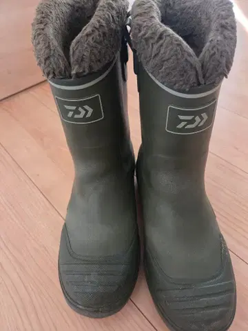 DAIWA 윈터 래디얼 부츠