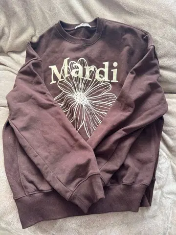 Mardi 플라워 프린트 맨투맨 F 사이즈 브라운