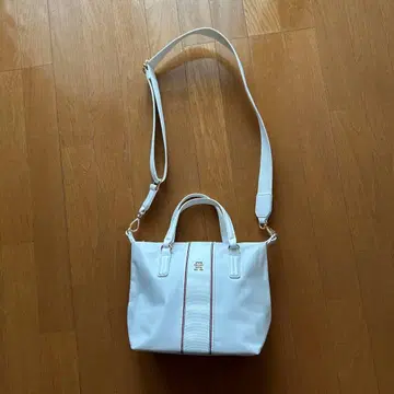 TOMMYHILFIGER 화이트 스트라이프 숄더백