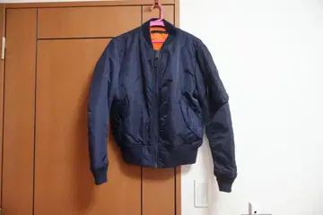 AVIREX MA-1 플라이트 자켓 네이비