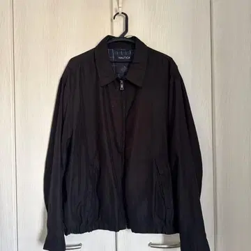 NAUTICA 블랙 스윙탑