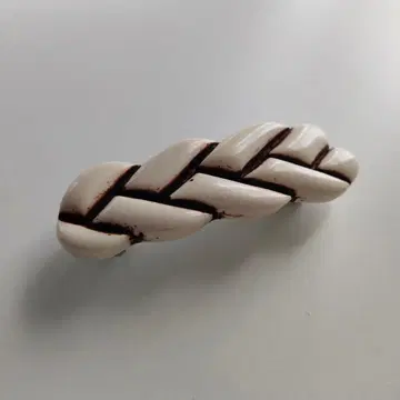 프랑스제 머리핀 빈티지 플라스틱 화이트 입체