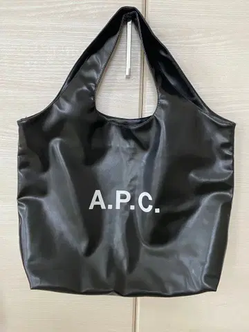 A.P.C. 블랙 토트백(대)