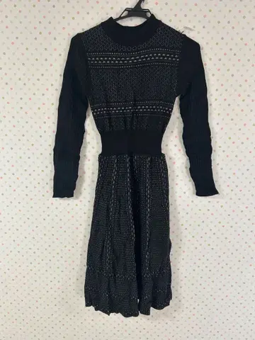 앙데팡당 레이스 자카드 니트 원피스