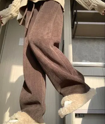 헤링본 무늬 코듀로이 와이드 이지 팬츠